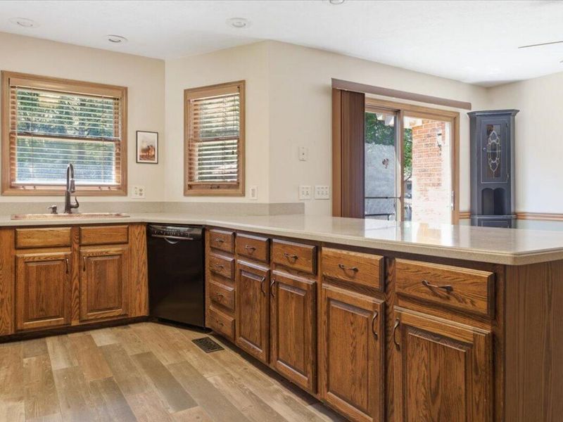 1430 Clear Springs Court, Dayton, OH 45458 Photo 8
