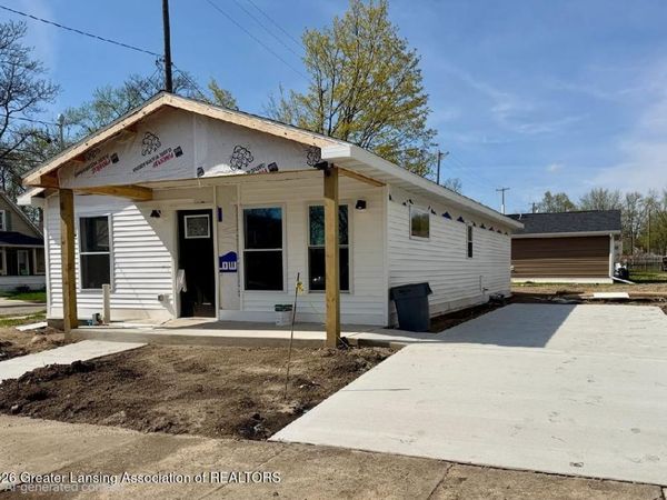 702 Detroit Street, Jackson, MI 49201