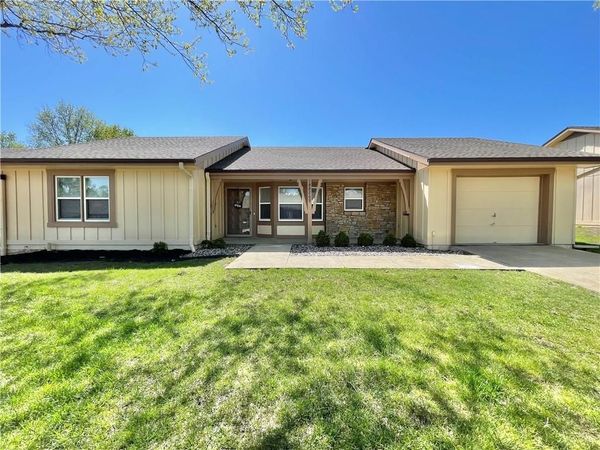 18826 Sunrise Drive, Belton, MO 64012