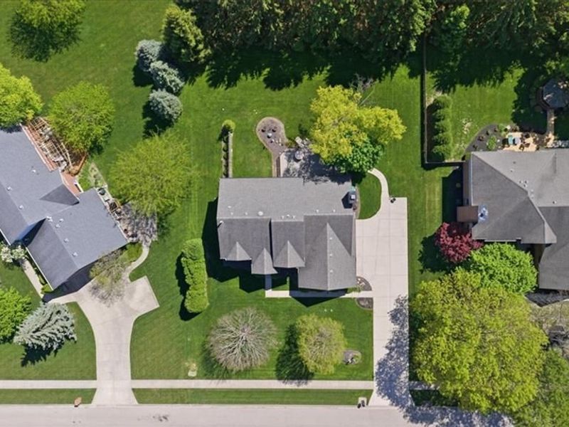 1430 Clear Springs Court, Centerville, OH 45458 Photo 3