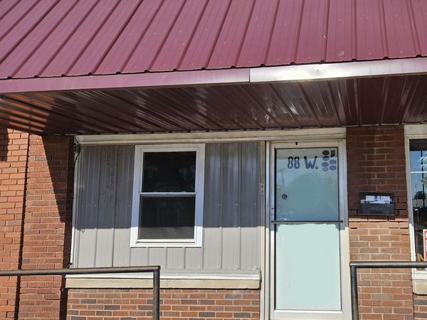 88 W Vincennes Street, Linton, IN 47441