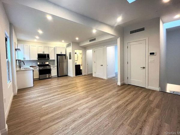 4112 20th Avenue , Astoria, NY 11105