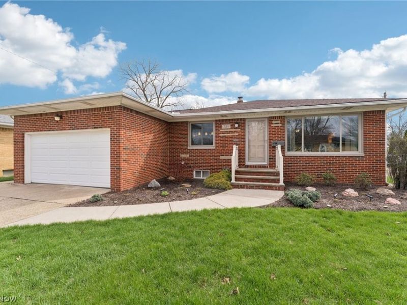 7311 Beresford Avenue, Parma, OH 44130 Photo 2