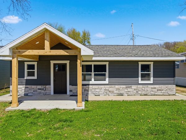 20635 262nd Street, Delhi, IA 52223