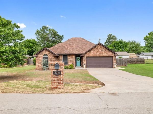 508 N Van Buren Avenue, Blanchard, OK 73010