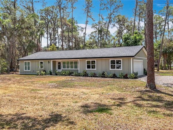 7374 CIRCLE DRIVE, LADY LAKE, FL 32159