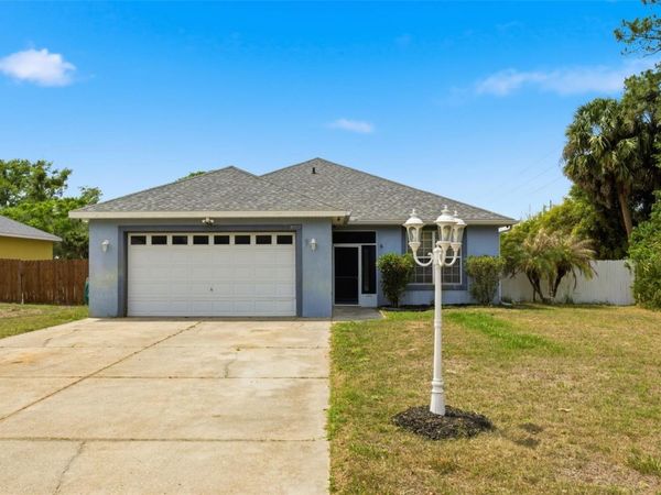 35937 DAWN DRIVE , LEESBURG, FL 34788