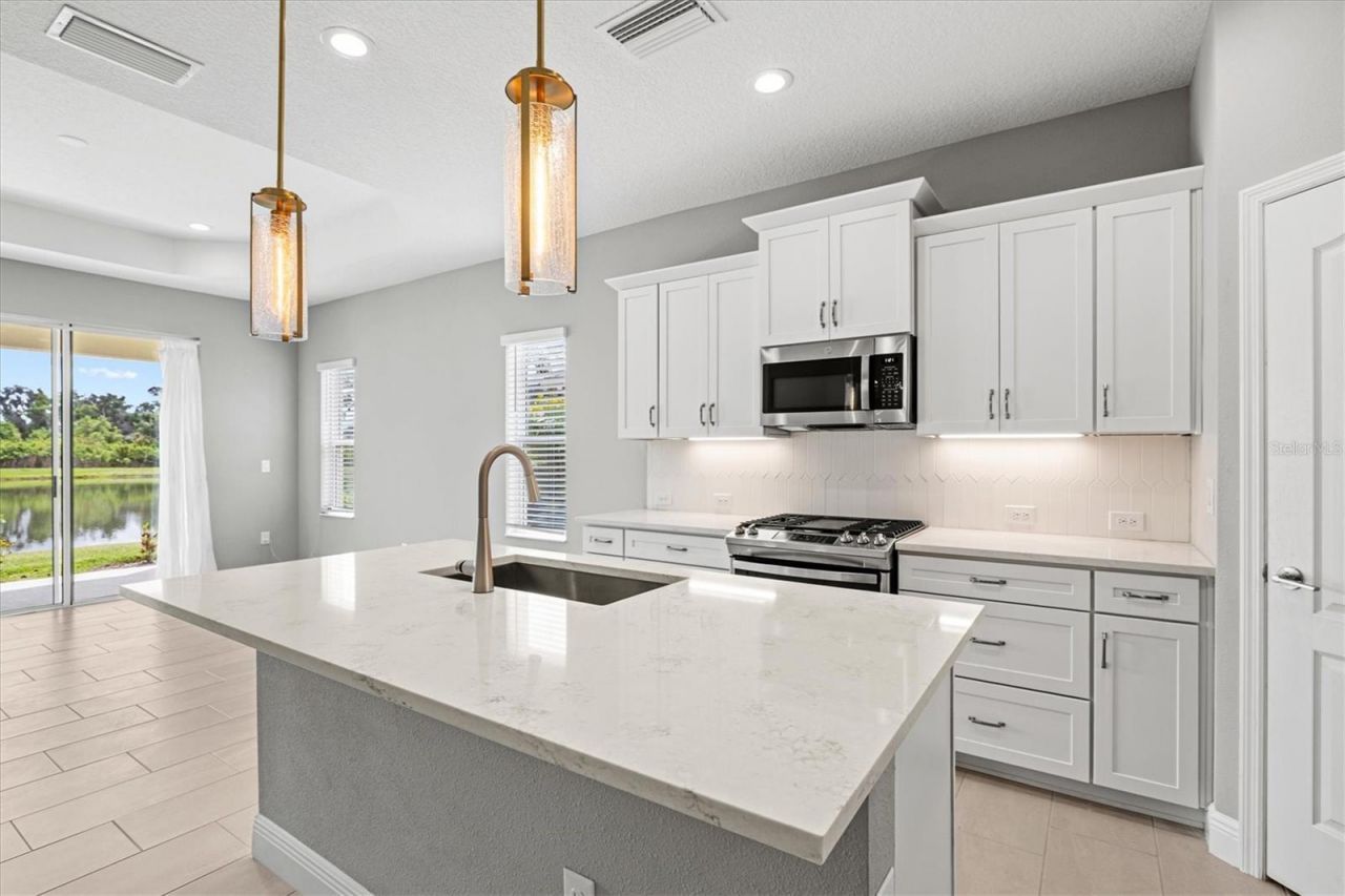 3714 Woodmont Drive, Parrish, FL 34219 Photo