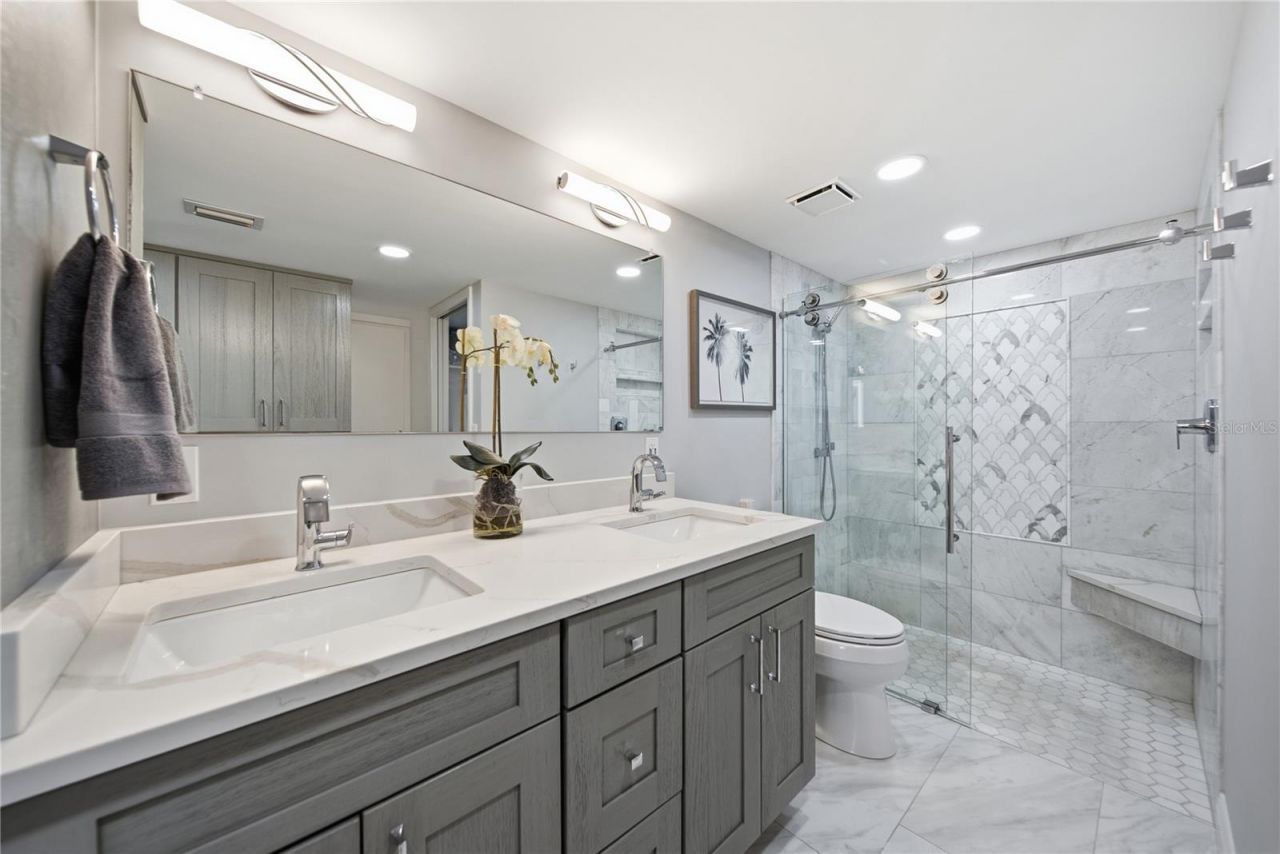 1 Key Capri, Unit 306E, Treasure Island, FL 33706 Photo
