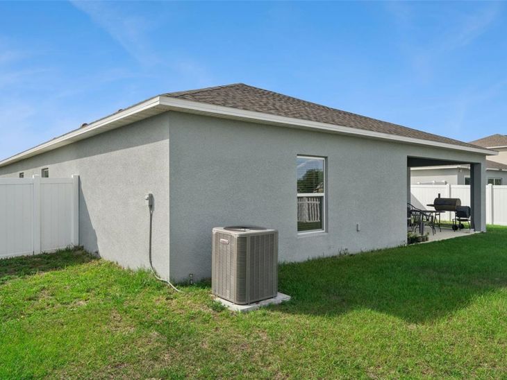 392 Citrine Loop, Kissimmee, FL 34758