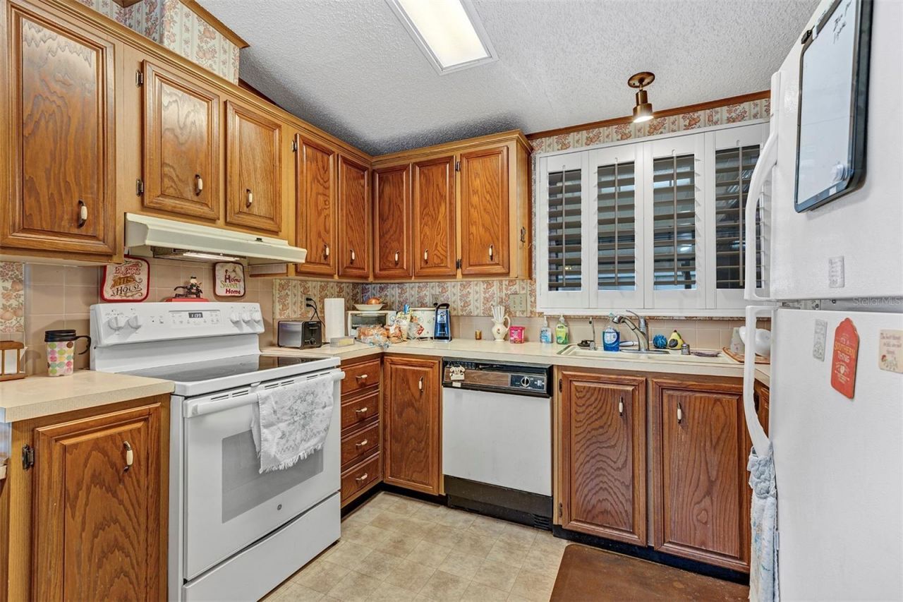 3033 Myakka River Road, Tavares, FL 32778 Photo