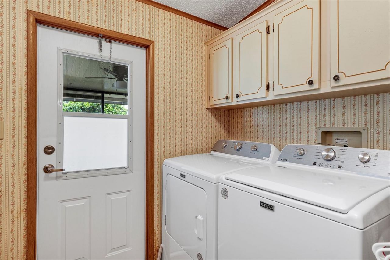 3033 Myakka River Road, Tavares, FL 32778 Photo