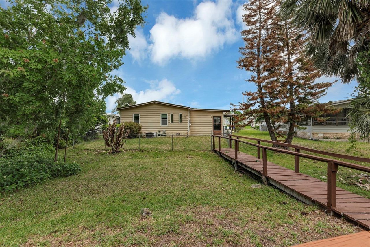 3033 Myakka River Road, Tavares, FL 32778 Photo