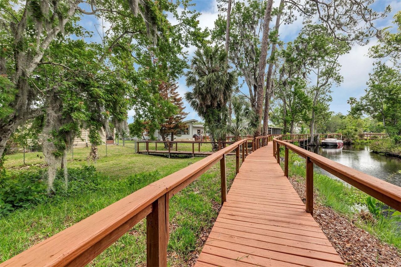 3033 Myakka River Road, Tavares, FL 32778 Photo