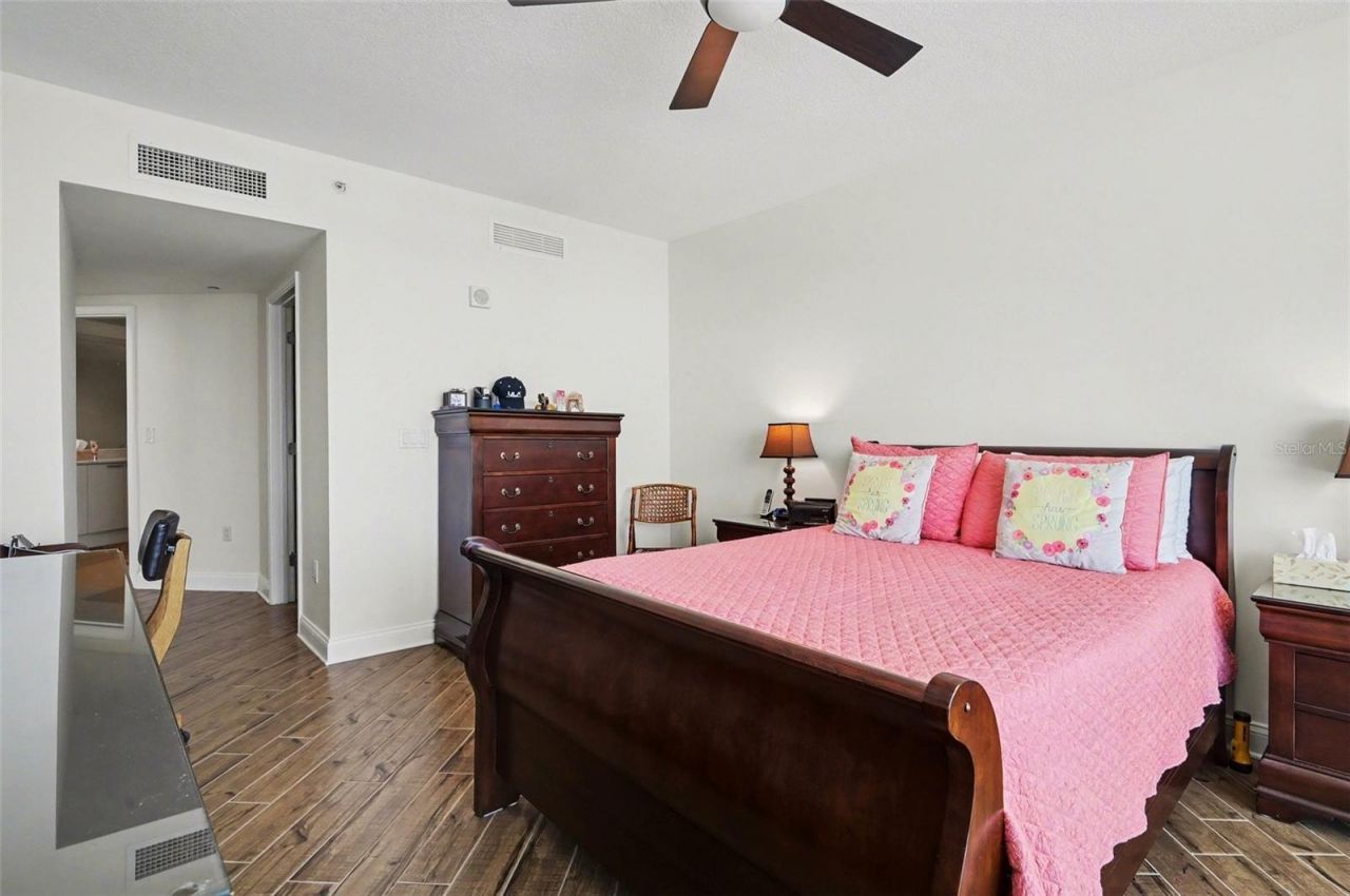 231 Riverside Drive, Unit 1110, Daytona Beach, FL 32117 Photo