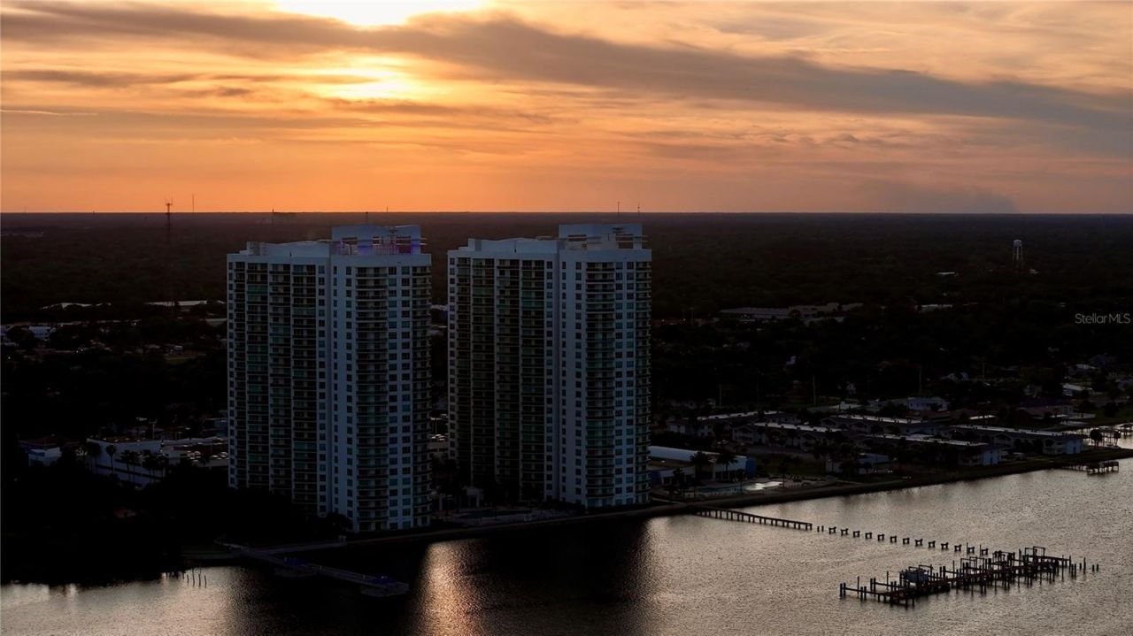 231 Riverside Drive, Unit 1110, Daytona Beach, FL 32117 Photo