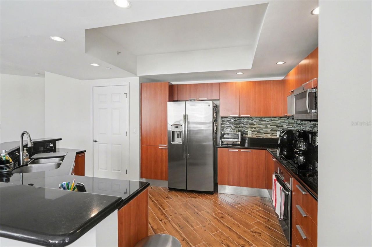 231 Riverside Drive, Unit 1110, Daytona Beach, FL 32117 Photo