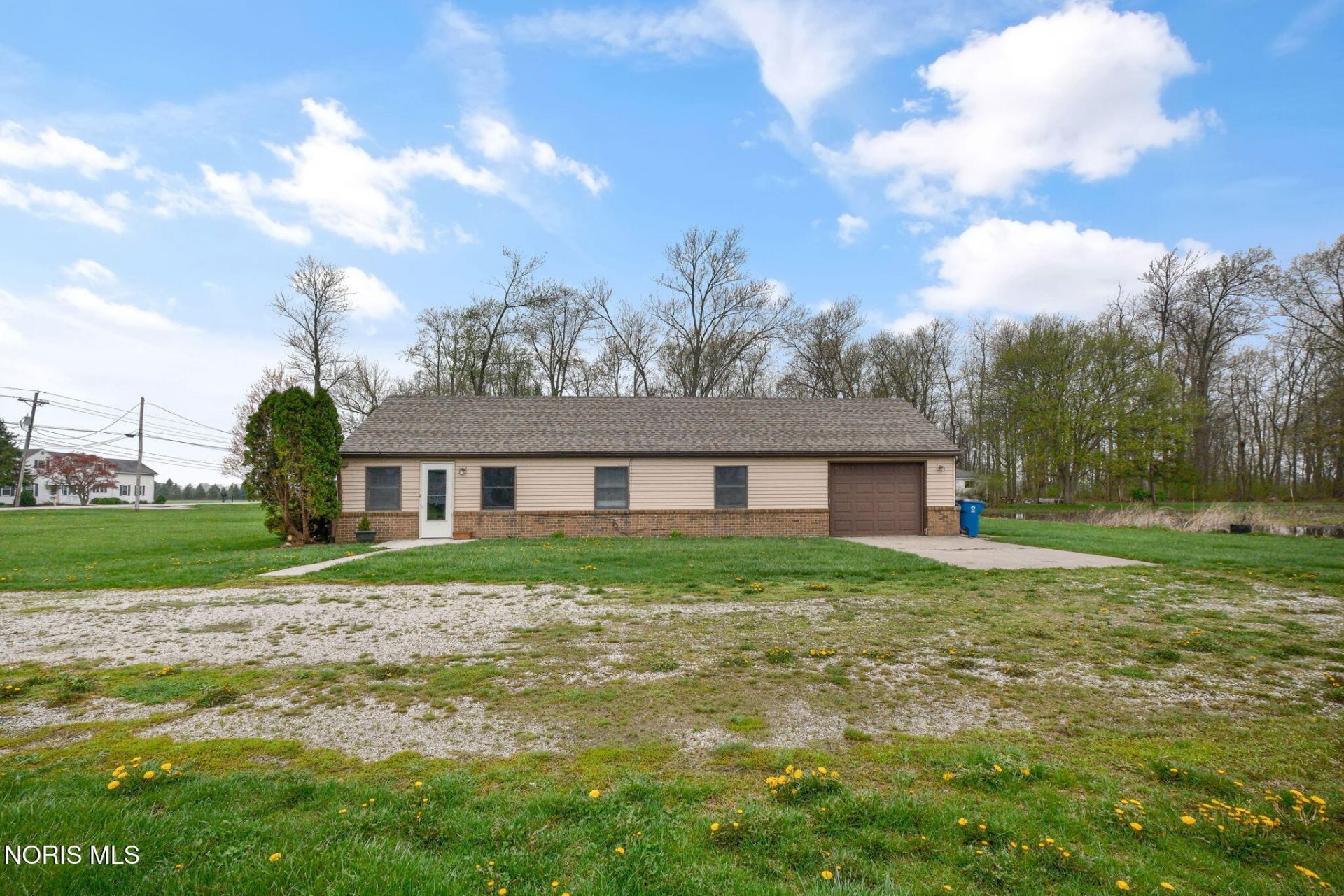 6237 Seaman Road , Oregon, OH 43616 Main Photo