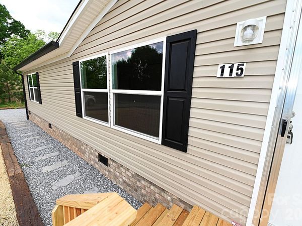 115 Stonydell Drive , Stony Point, NC 28678