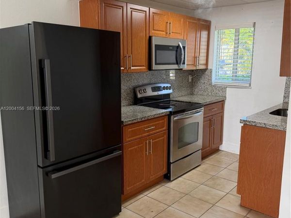 4050 NW 135th St , Unit 5-10, Opa-Locka, FL 33054