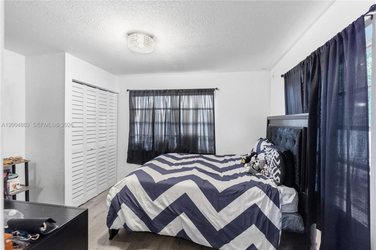 2125 NW 27th Ln, Fort Lauderdale, FL 33311 Photo