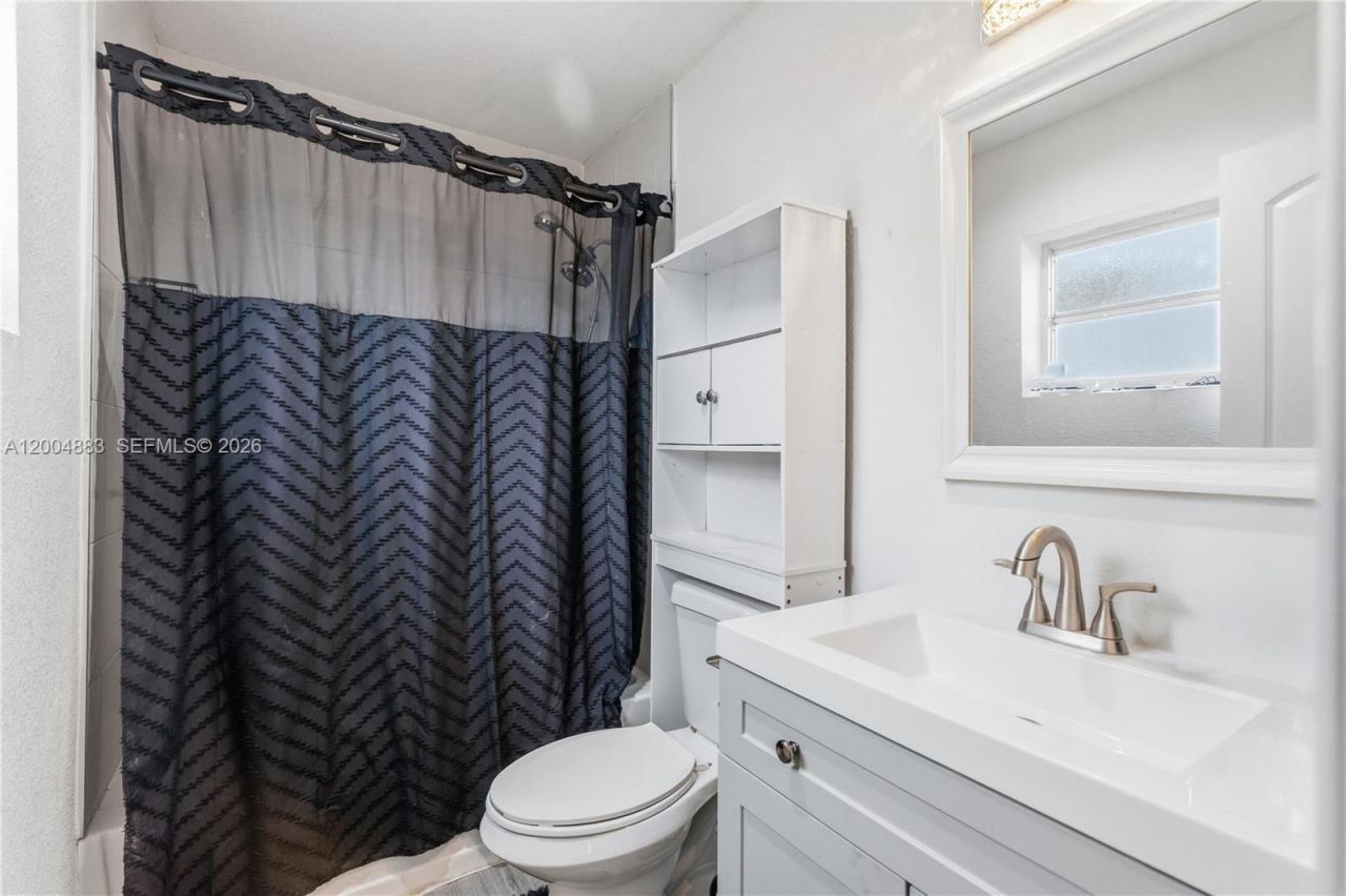 2125 NW 27th Ln, Fort Lauderdale, FL 33311 Photo
