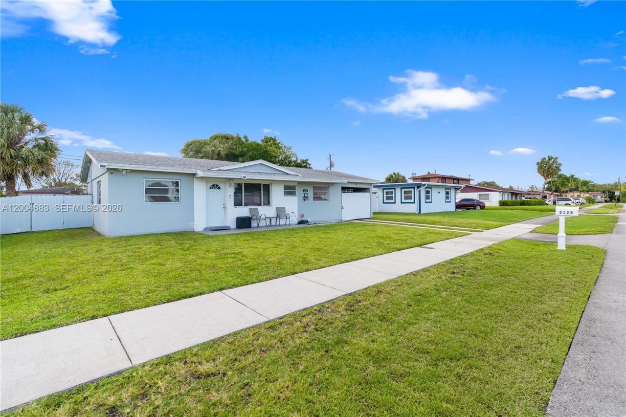 2125 NW 27th Ln, Fort Lauderdale, FL 33311 Photo