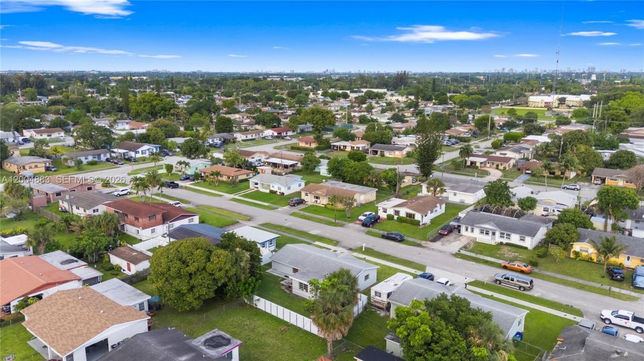 2125 NW 27th Ln, Fort Lauderdale, FL 33311 Photo