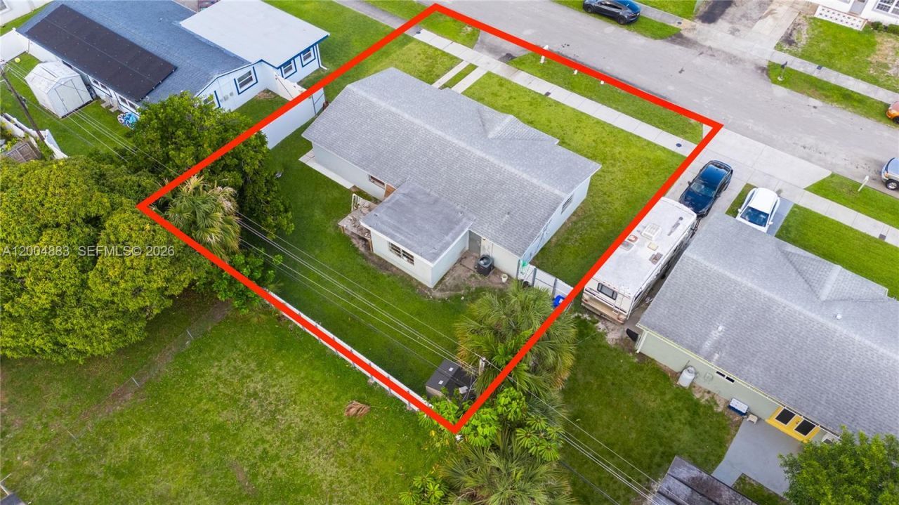 2125 NW 27th Ln, Fort Lauderdale, FL 33311 Photo