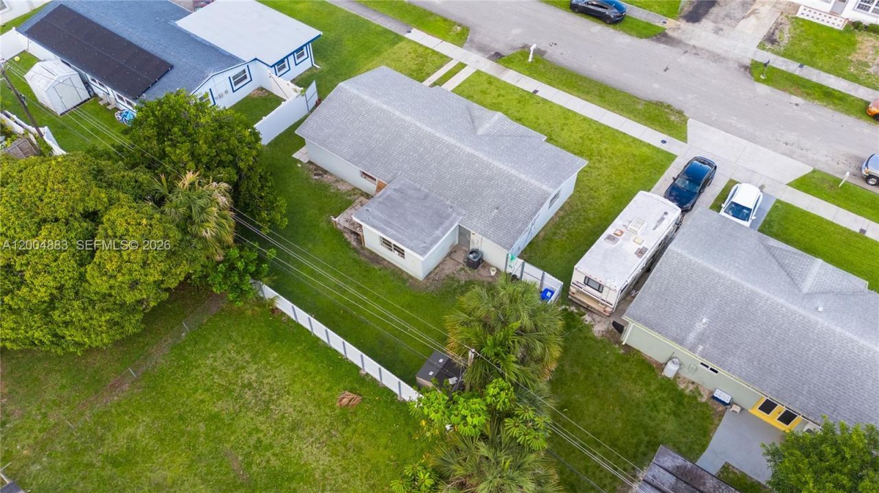 2125 NW 27th Ln, Fort Lauderdale, FL 33311 Photo