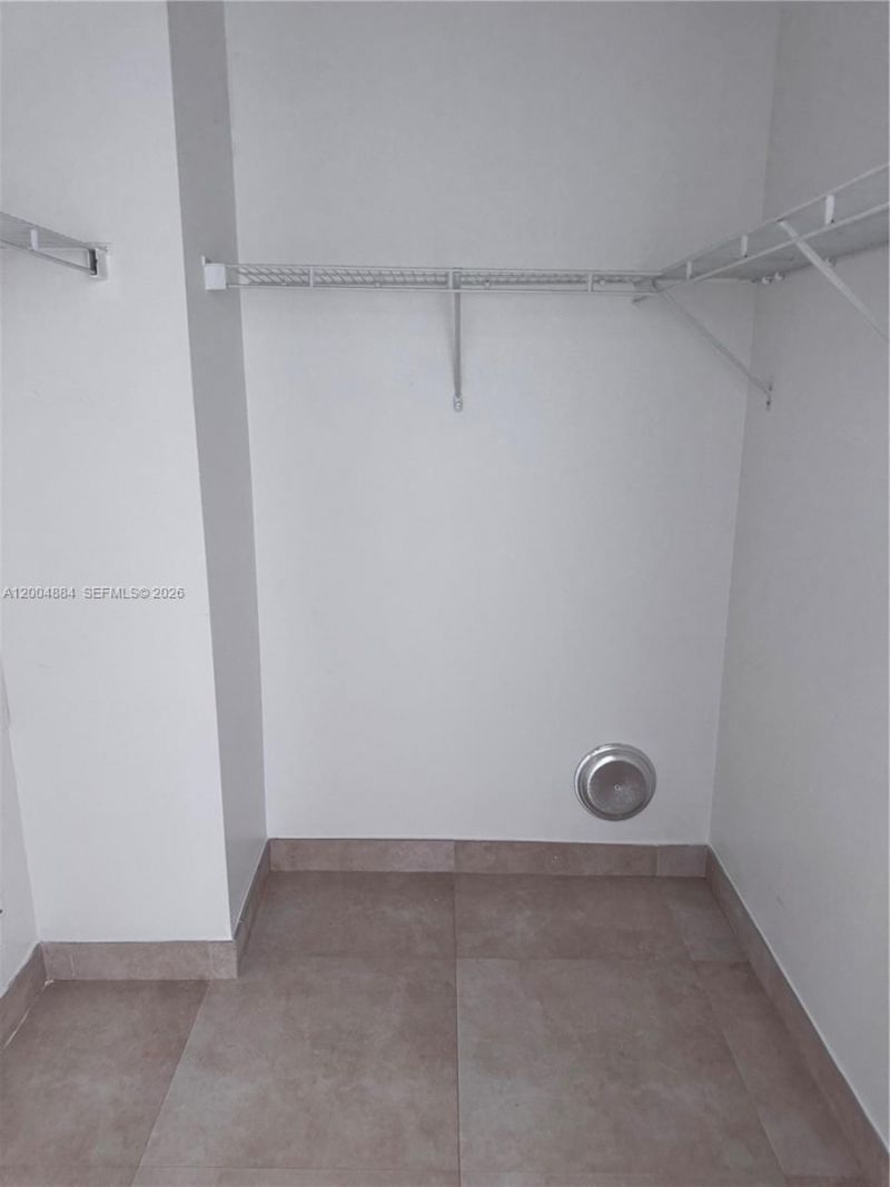 601 NE 36th St, Unit 708, Miami, FL 33137 Photo
