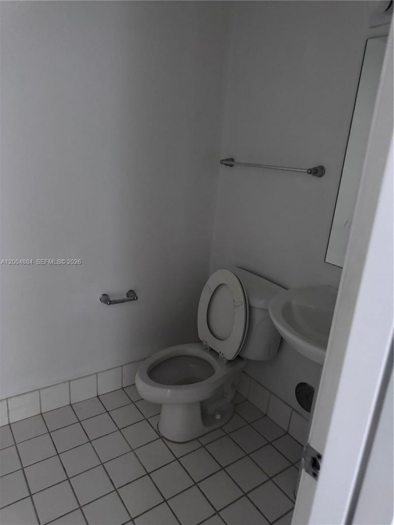 601 NE 36th St, Unit 708, Miami, FL 33137 Photo