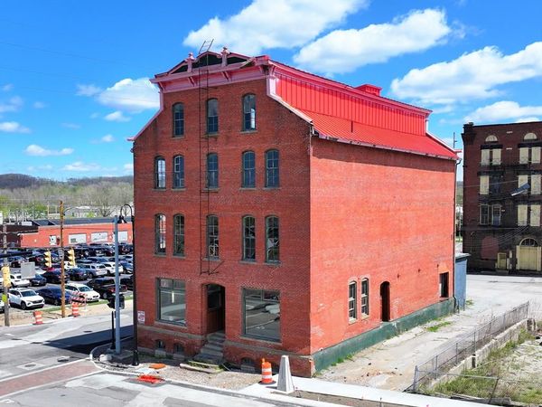 160 N Main St, Mansfield, OH 44902