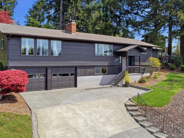 1290 Scenic View Dr, Stayton, OR 97383