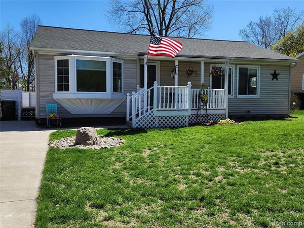 635 Sherry Drive, Orion Twp, MI 48362