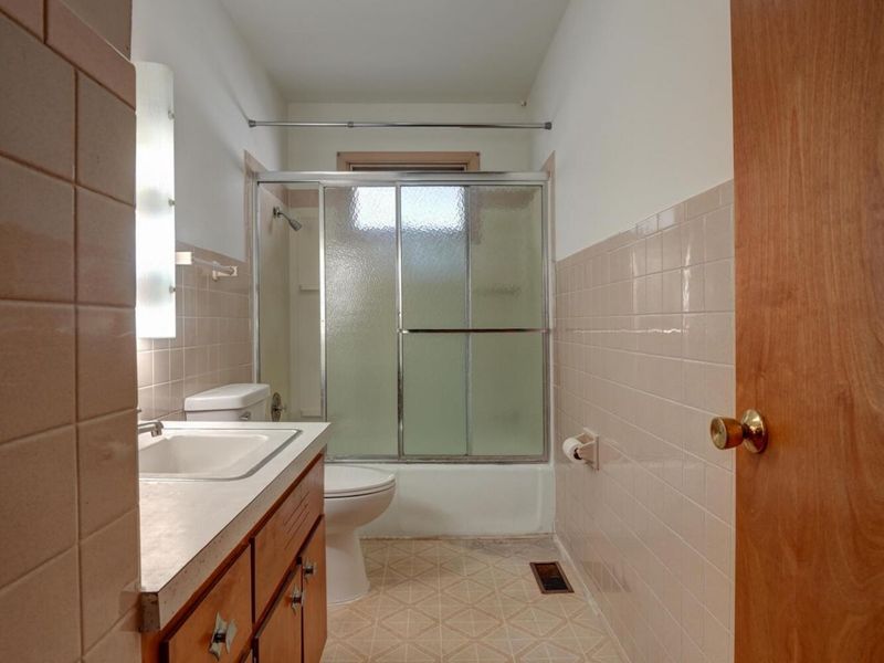 219 Hart Avenue, Greenville, OH 45331 Photo 8