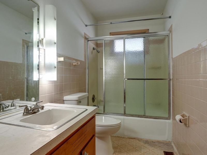 219 Hart Avenue, Greenville, OH 45331 Photo 9