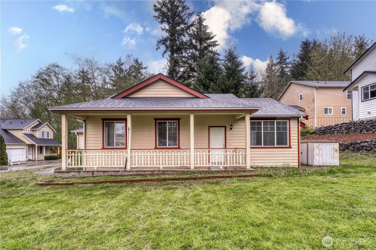 7064 Engine Lane Ne, Bremerton, WA 98311