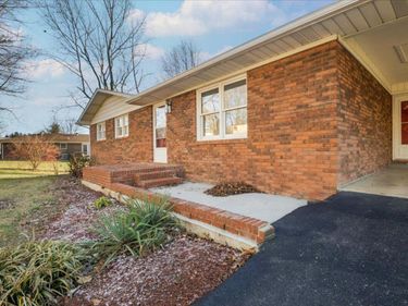 37 Cardinal Hill Lane, London, KY 40744