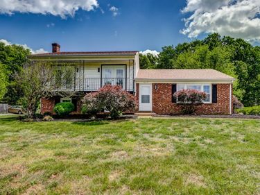 409 Sunnymeade Road, Rustburg, VA 24588