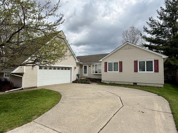 27420 Milton Avenue, Warren, MI 48092