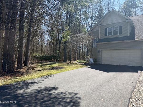 3 Donegal Way, Saratoga Springs, NY 12866