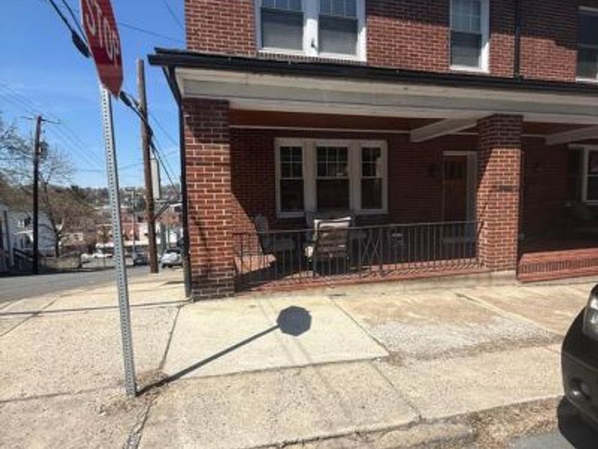 1132 Mahantongo Street, Pottsville, PA 17901 Main Photo