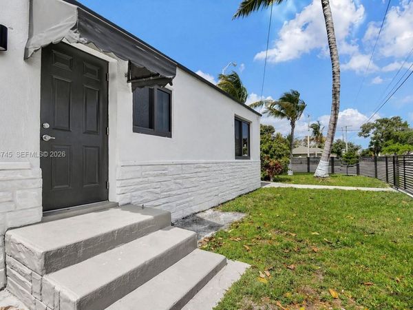 1102 NW 103rd St, Unit 1, Miami, FL 33150