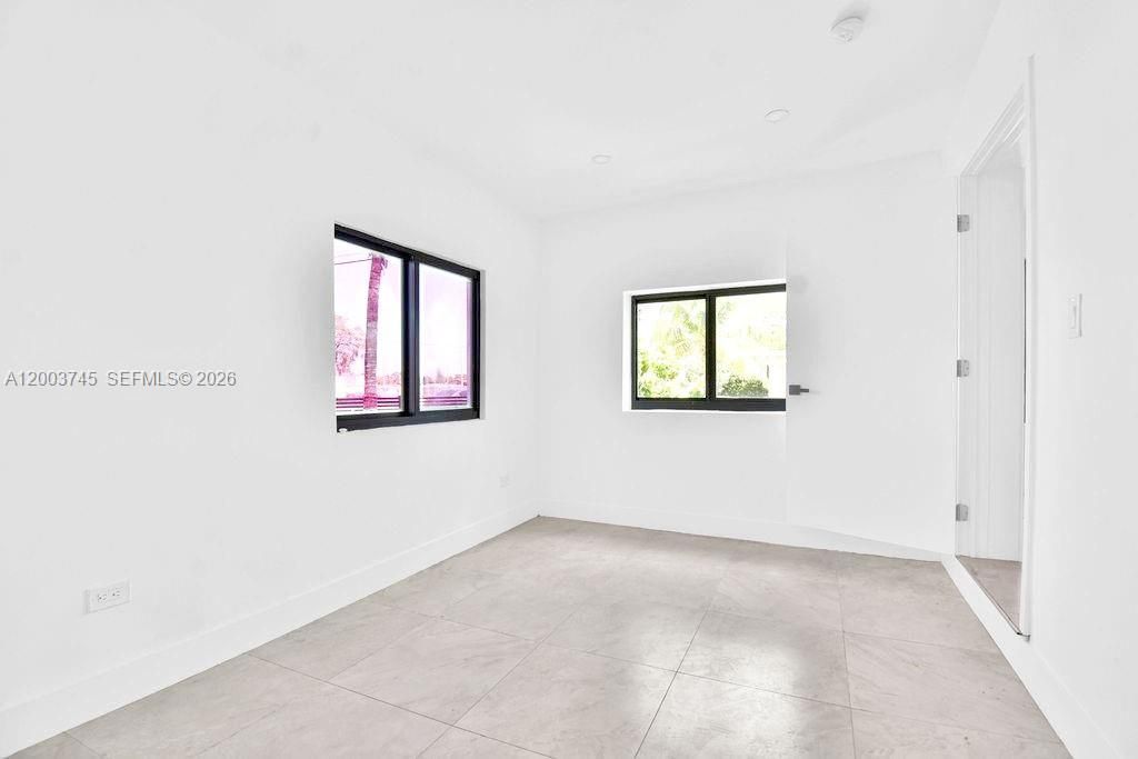 1102 NW 103rd St, Unit 1, Miami, FL 33150 Photo