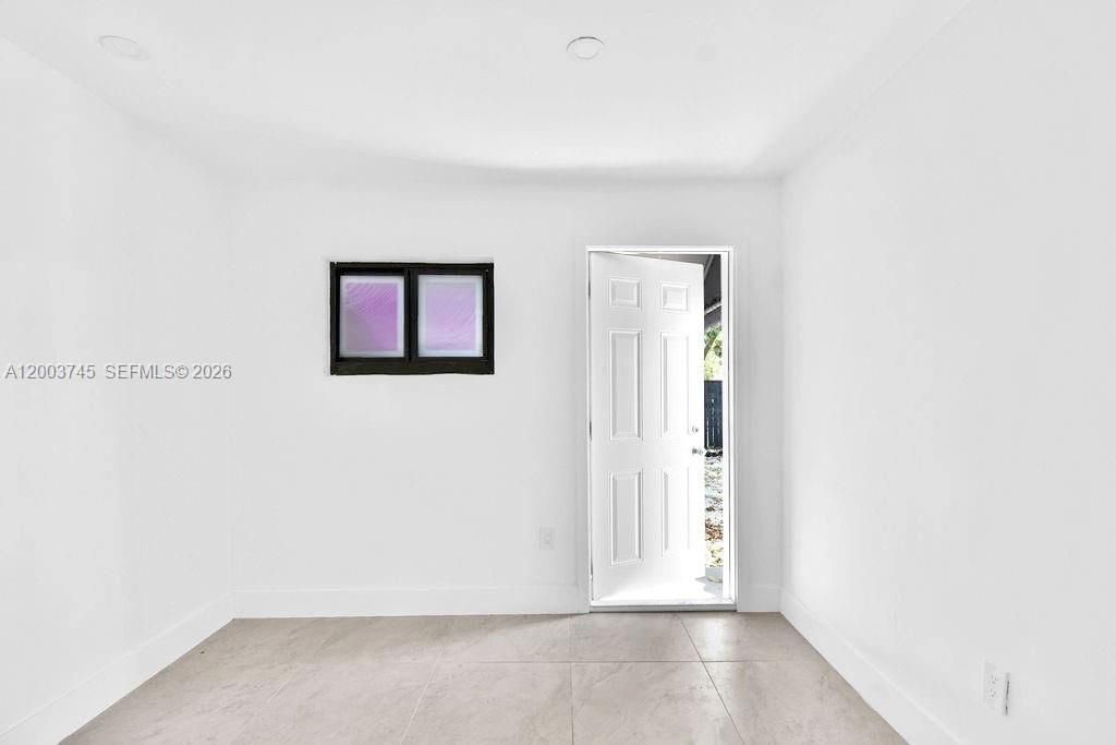 1102 NW 103rd St, Unit 1, Miami, FL 33150 Photo