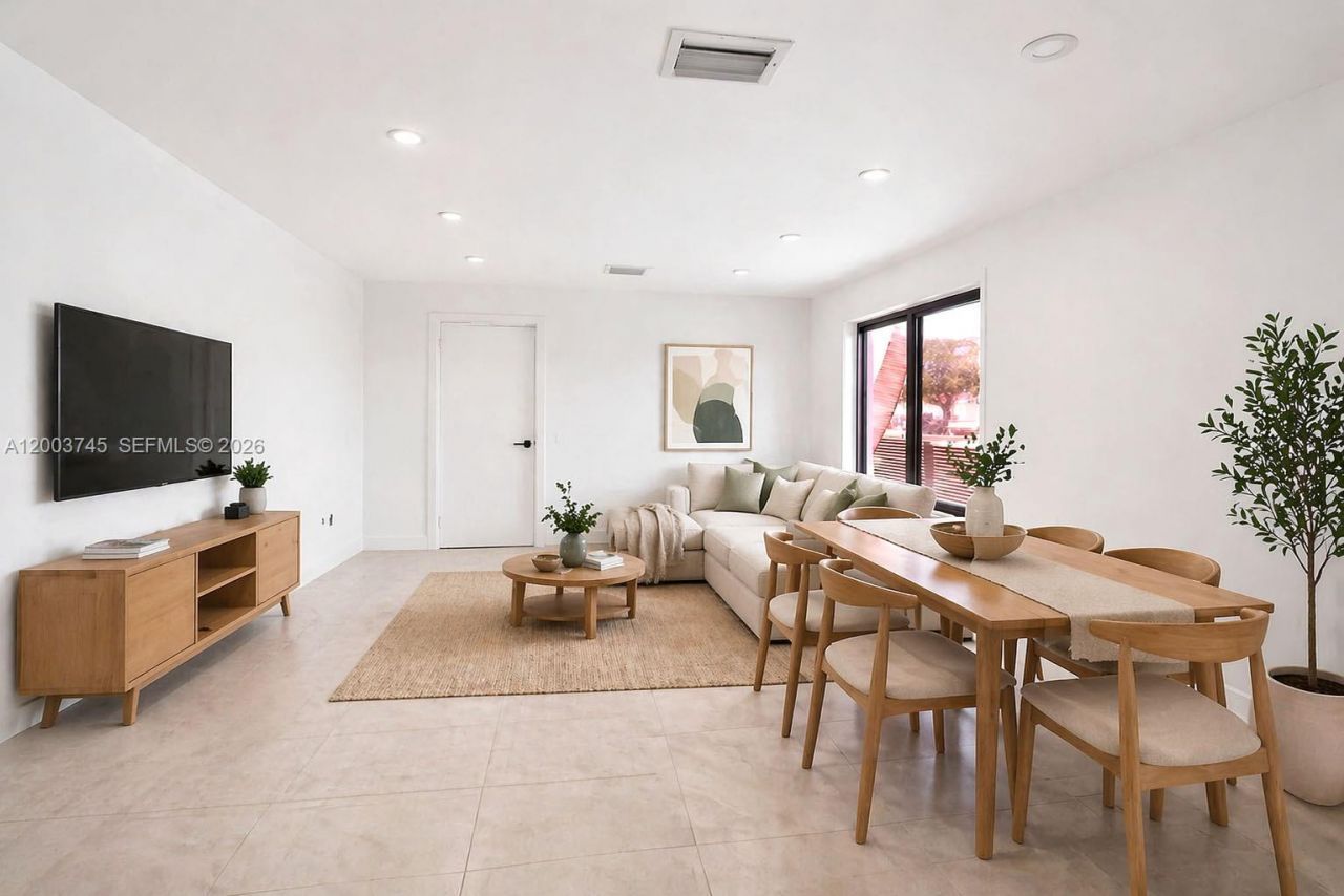 1102 NW 103rd St, Unit 1, Miami, FL 33150 Photo