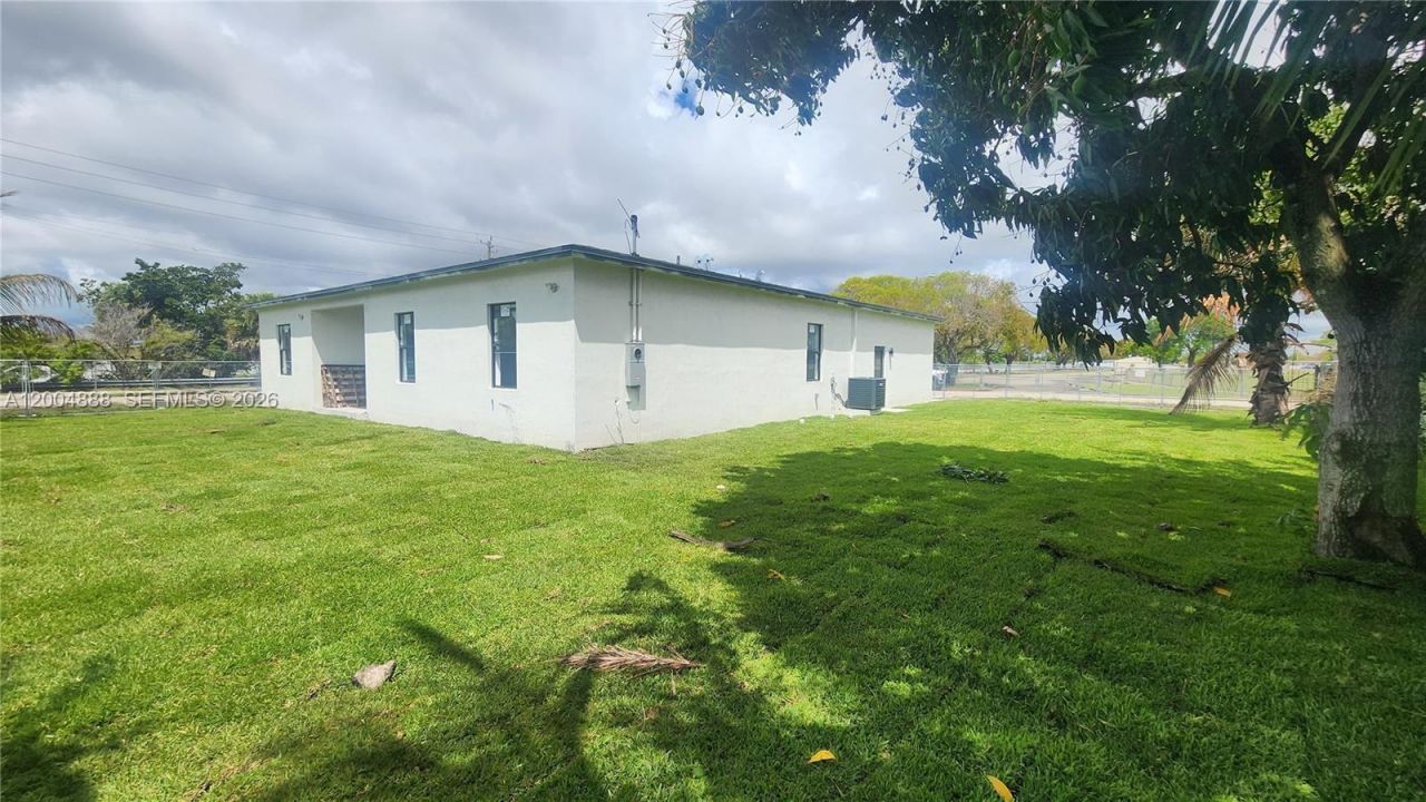 Please Call For Address, North Miami Beach, FL 33162 Photo