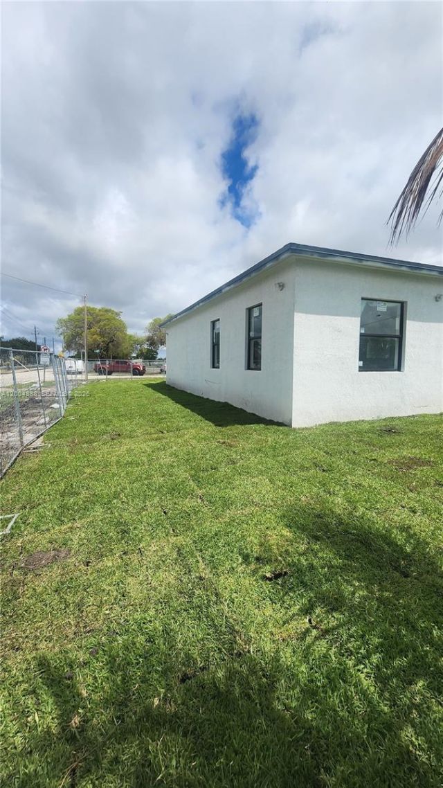 Please Call For Address, North Miami Beach, FL 33162 Photo