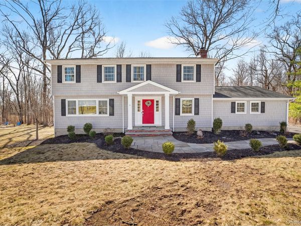 9 Mohawk Lane, Yorktown Heights, NY 10598